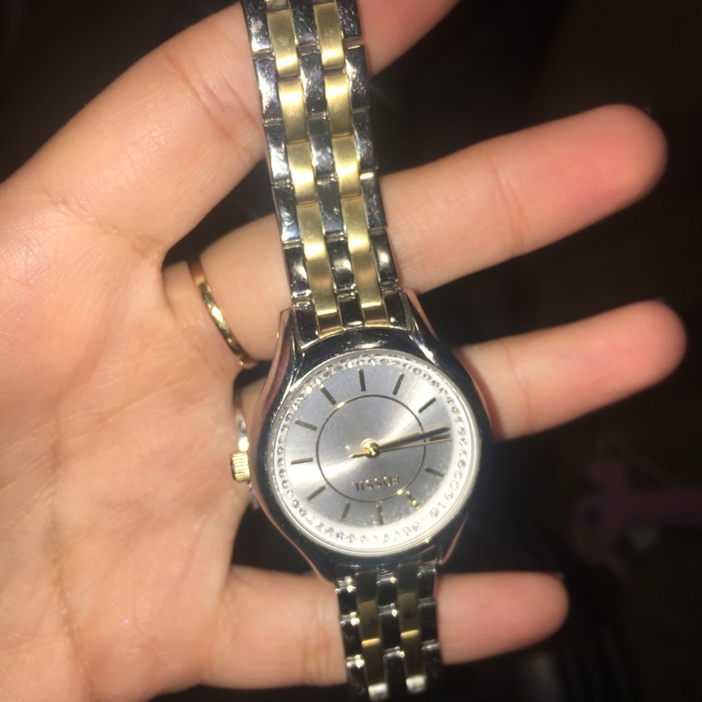 SILVER FOSSIL WATCH - Picture 4 of 5